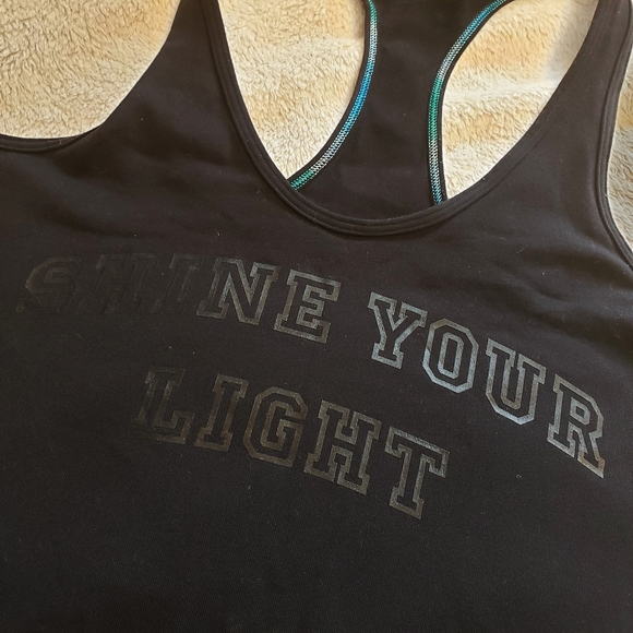 LULULEMON | ATHLETIC GRAPHIC TANK Black - Picture 3 of 6